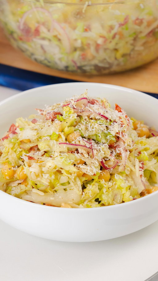 Save this recipe to your “Weeknight Dinners” collection
•
Alright folks, let’s talk about a salad that’s made some serious waves across social media—the La Scala Chopped Salad recipe. This isn’t your average leafy greens situation. No, this salad is bold, crunchy, salty, satisfying, and packs all the flavor of a loaded Italian sub without the bread. First made famous by the Kardashians, but rooted in Beverly Hills’ old-school charm, this is a salad that hits every note—from creamy to tangy to meaty. And the best part? It’s super easy to make at home with just a handful of fresh, simple ingredients.

The whole recipe is on my website! 
•
Save this one folks! And comment “Recipe” to have the full recipe sent to you!