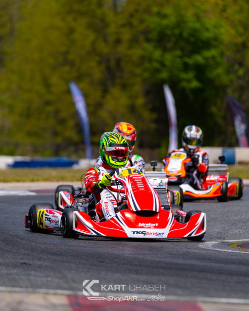 Qualifying day at USPKS Round 1! 🇺🇸

📲Watch the United States Pro Kart Series LIVE on the Official Kart Chaser YouTube Channel beginning at 8 AM ET on Saturday! (LINK IN BIO)

@unitedstatesprokartseries // @shopakr // @trackhousemotorplex
