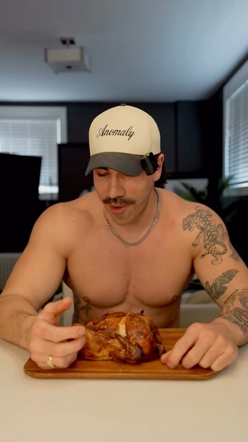 Whole rotisserie chicken mukbang. Feed The Frame 

#mukbang