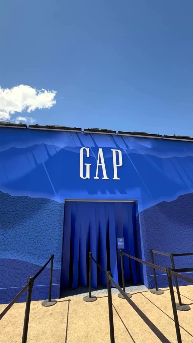 House tour. 

The Hoodie House is our immersive style experience at @coachella. Where we’re making ourselves comfortable — and you can too.
 
Join us both weekends at the festival to get creative personalizing your very own Gap hoodie.
 
#GapCoachella #GapHoodie