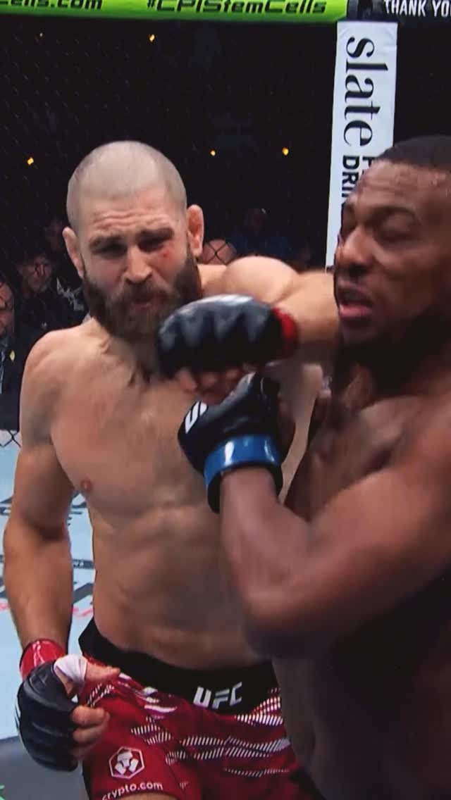 BIG weekend for @JirkaProchazka 😤 #UFC327

📺 Watch Jiri Prochazka take on Carlos Ulberg for the Vacant Light Heavyweight title at 6pm PT Saturday night on @ParamountPlus.

#MonsterEnergy #UFC