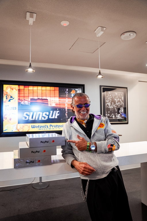 Celebrity designer @jeffhamilton unveiled a new custom-made jacket, exclusively created for PayPal SixthMan members.

Jeff is known for his iconic, hand-crafted jackets worn by champions. Now, he’s bringing that same energy to our fans 🔥