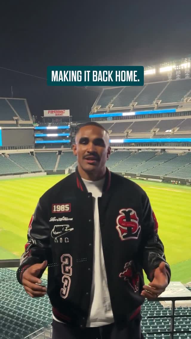 Jalen Hurts congratulates the Artemis crew on returning to Earth safely 🦅

via @philadelphiaeagles