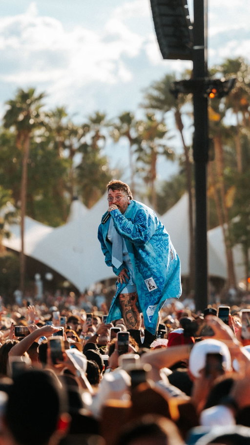 One thing’s for sure, @teddyswims gonna sing

Watch the Coachella livestream on @youtube all weekend long, sponsored by @tmobile 

📷: @charles.reagan