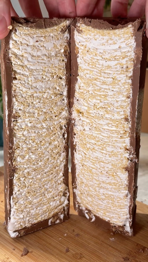 ANOTHER Pringles video? Yeah… but this one’s different.

@chrisdanielcahill just gave the trend a full s’mores makeover - Pringles stacked with marshmallow fluff and coated in chocolate.

This might actually be the best one yet.