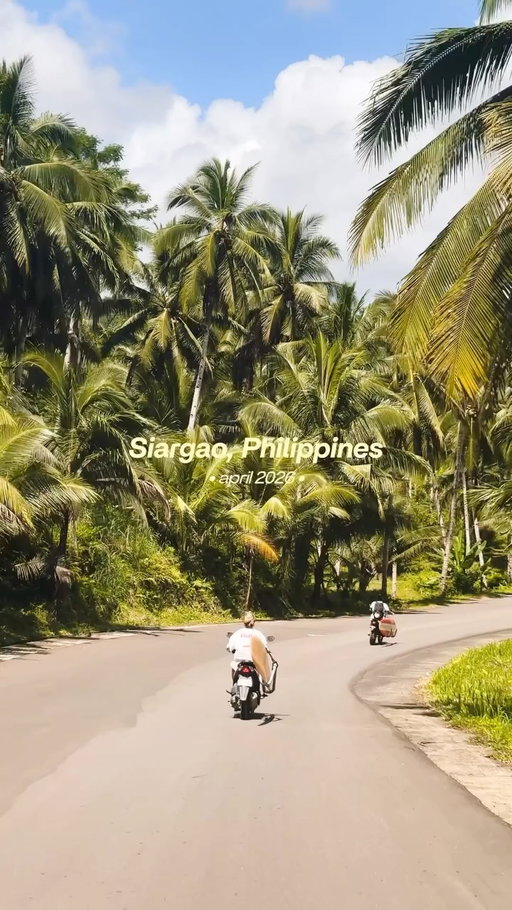 The feeling when you go home after a trip and you’re missing every single moment of it 🤎🌴🥥