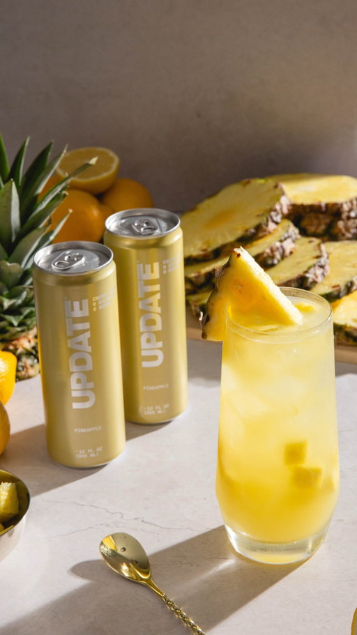 Feel the fizz.

Pineapple Energy Hydrator

-2 oz pineapple juice
-2 oz coconut water
-Collagen peptides
-Juice from 1 small lemon
-Pinch of celtic sea salt
-Vitamin D3 drops
-Top w/ UPDATE Pineapple
