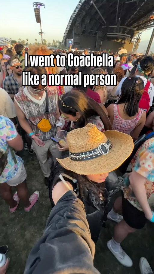 It’s ok to be normal 🙂 @ sad influencers #notsponsored 

#coachella