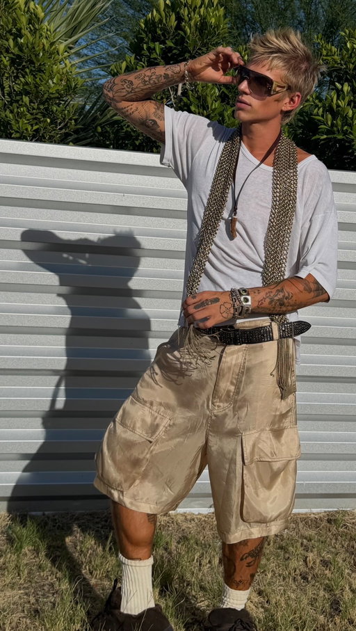 COACHELLA DAY 1 OUTFIT 

#coachella #coachellaoutfit #coachellafashion