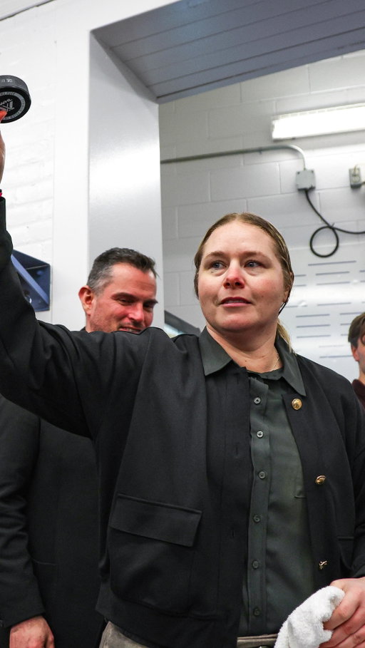 TAKE IT ALL IN, IRV! 🥹

With Carla MacLeod away from the team for cancer treatment, Haley Irwin earns her first win as a Head Coach in the PWHL!