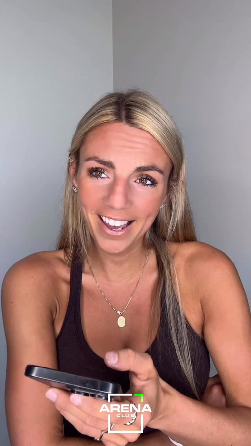 i would hold your hand but… @arenaclub #patriots #nfl 

right now, you can get 20% off your first Slab Pack or card purchase by going to ArenaClub.com/annie and use code annie #acpartner #arenaclub #slabpacks