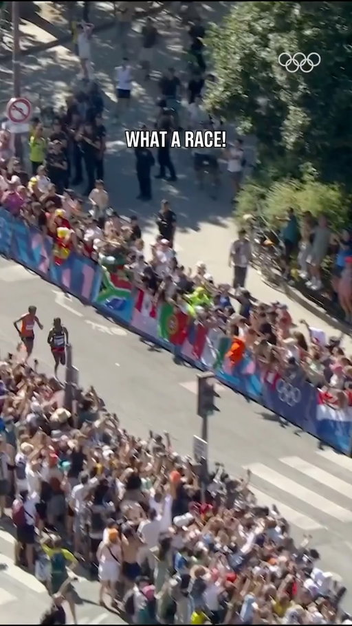 Can't talk about the #ParisMarathon without reliving one of the greatest finishes in history! ⚡️

#Olympics #Paris2024 #MarathonDeParis