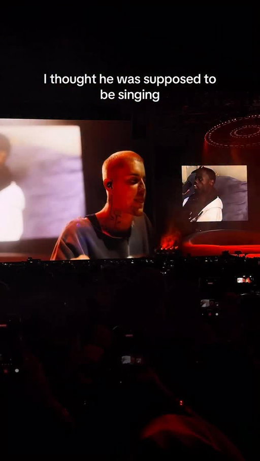 Bro started doom scrolling mid set