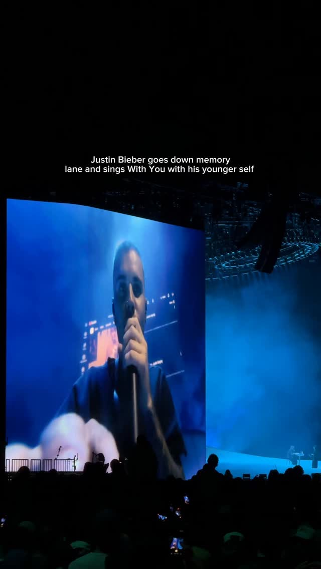 And yes I cried…😭🤍 Justin Bieber sings “With You” with his childhood self at Coachella 

#coachella #bieberchella #justinbieber #coachella2026