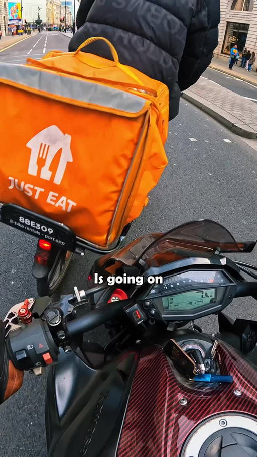 Apparently I’m giving bikers a bad name 🙃?

I love social media ☺️

If you act like you’re invisible and no one can see you.. you’ll be fine 🤓🕺🏼

Say hi if you see me whizzing around 🖤

Love you x

.

#harveyridesbikes #harvey #goodvibes #london #Dashcam