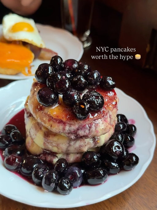NYC pancakes worth the hype 🥞 These are the ones I’d go back for every time 😍💌

🥞 @goldendinerny 
🥞 @breakfastbysaltscure 
🥞 @thegoldenswan_nyc 
🥞 @lords_nyc 
🥞 @chez_ma_tante 
🥞 RH Guesthouse 
🥞 @bubbys 
🥞 @commerceinn 

—————————-
🏷️
#nycfood #nycpancakes #brunch #pancake #nycrestaurants