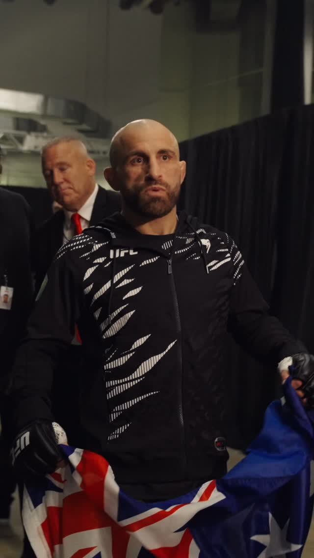 12 months ago today. Counted out by a lot of people. Lost the belt. Took two knockout losses. Every reason to step back… but I stepped in.

Adversity isn’t something you avoid. It’s something you earn. It shapes you if you let it.

Came back. Stayed the course. Became a two time featherweight world champion.

Adversity is a privilege.

Still here. Still building. 👊