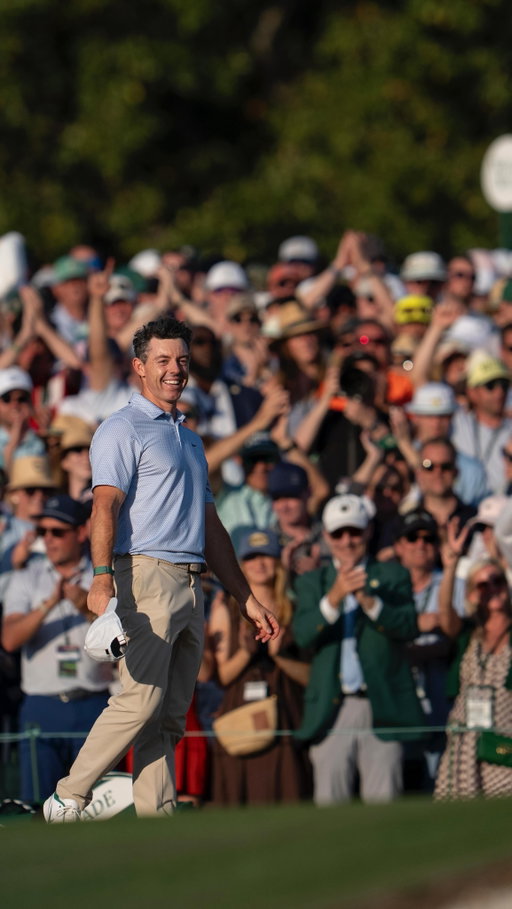 Roars once again. #themasters