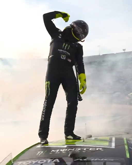 No better feeling than this 🏆 @NASCAR

@TyGibbs gets his first #NASCAR cup series win in overtime at @ItsBristolBaby 🏁

#MonsterEnergy #Motorsport