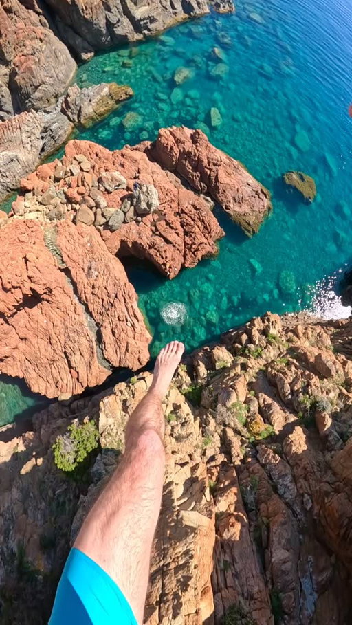 Just did my first jump of 2026 😍
25m into 2m deep crystal clear blue water in Sardinia 😮‍💨 don’t try this at home ! 😘 
#cliffjumping #gopro #sardinia