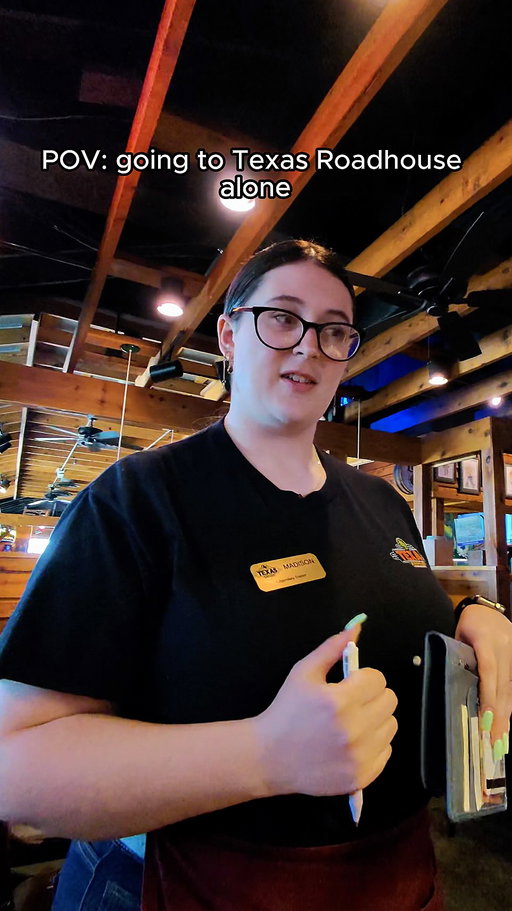 POV: going to Texas Roadhouse alone @texasroadhouse 

#solo #pov #vlog #texasroadhouse #fypシ