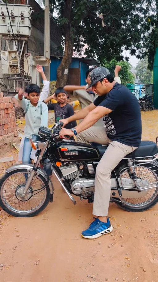 Beat Boxing ❌ Bike Boxing ✅ 😁 
.
.
.
.
.
.
.
#trending #trendingreel #trending2026 #biker #beatbox