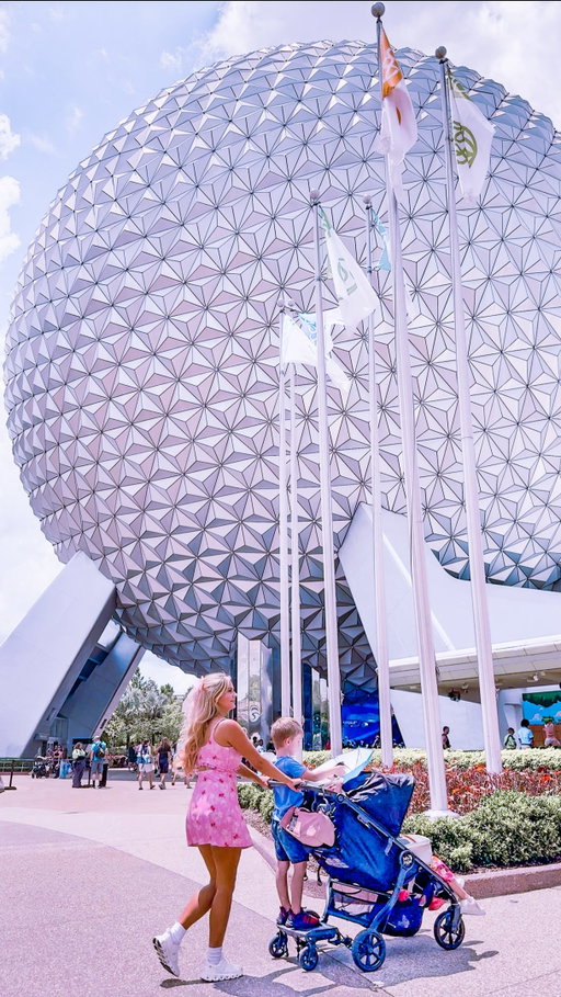 Grwm to workout at Disney 💖 talking about taking my kids to Disney alone! The way I edited this is a little jumpy because I got lost in my thoughts for minute lol, but I was trying to say I stopped taking them for a while for safety reasons (nothing happened, but I realized something could) 🫶🏻 

I was really sad to have to end that part of my life but it’s okay!! It wasn’t going to last forever #disneymom
