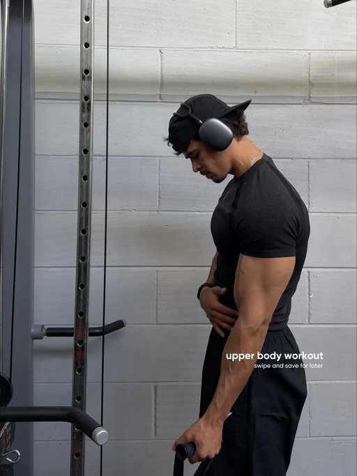 Upper body workout w/ @dailyshft.app 
(full details on last slide) >>