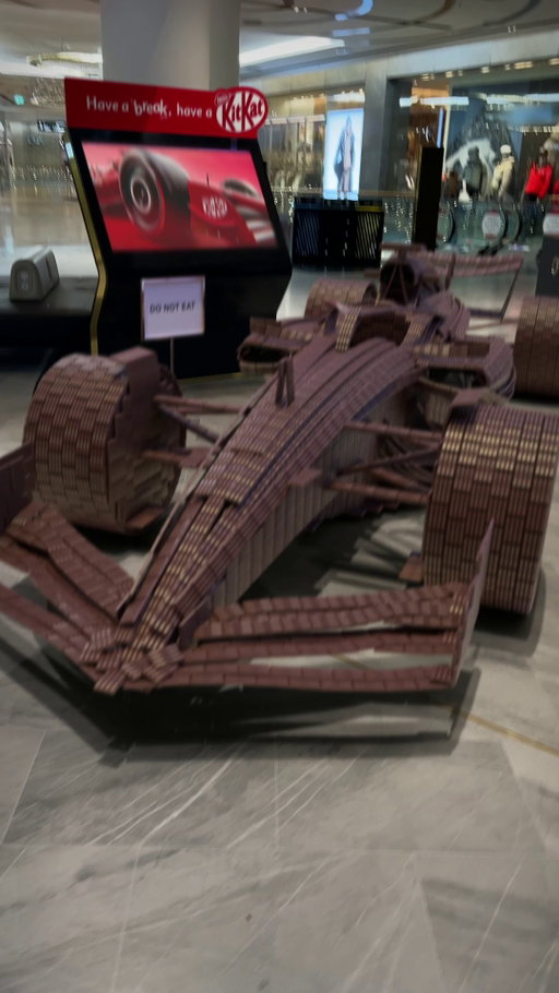 A car made of KitKats = our dream 😍 #KitKatF1 #HaveABreak #KitKatCanada 
@motion_ondra
 
- 

Une voiture en KitKat… on en rêve 😍