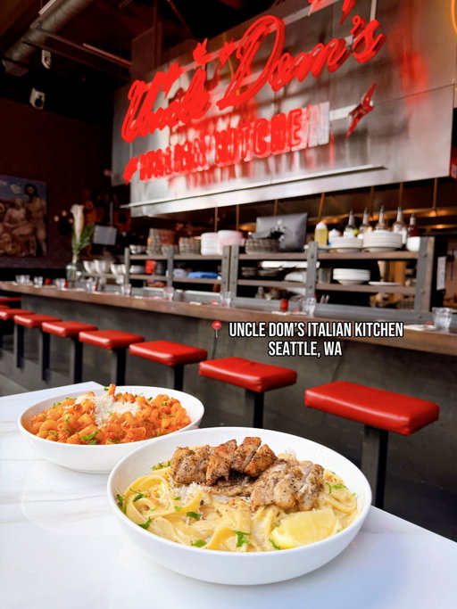 Toasted Garlic Bread, Crispy Calamari, Chicken Fettuccine Alfredo, & Cavatappi Bolognese 📍 Uncle Dom’s Italian Kitchen 🍝 ⁣⁣⁣
⁣⁣⁣
Uncle Dom’s Italian Kitchen is located in the Capitol Hill neighborhood of Seattle, WA. Here they serve a variety of Italian dishes and they have happy hour on weekdays and weekends. Everything we ordered was from the happy hour menu. We loved the toasted garlic bread with the Mariana sauce as well as the cavatappi bolognese. I loved that ragu sauce for the bolognese, it was flavorful and delicious. Those were our favorites! I definitely want to come back to check out more dishes and see the sign all neon red at night. Come check the out if you’re in the area!  @uncledomsitalian ✨
⁣⁣
#bolognesepasta #capitolhillseattle #garlicbreadwithcheese #happyhourfood