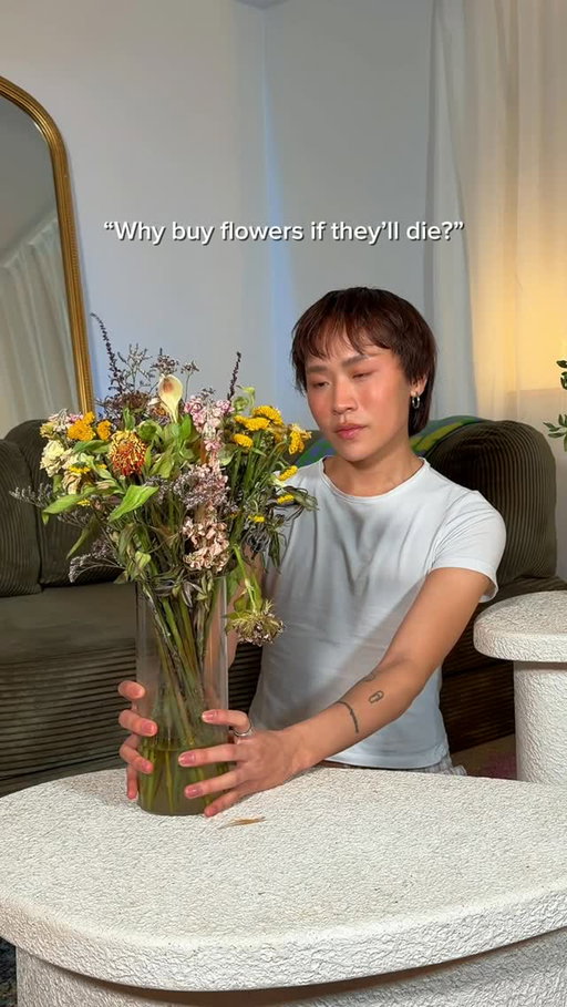 In a past relationship I always wished for flowers, simply because I love them and they make me happy, I asked more than once and at some point I just stopped asking and started buying myself flowers every week for years, and eventually I left, because it was never about the flowers.

ib: @kimheishman
