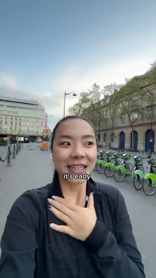 If no one romanticizes Paris, then I’m dead. 12k run to see 8 sites around the city!! What a way to start my day I’m so happy this run brought back a lot of memories😭 

Jacket is @adidas and shoes are @newbalance ofccc

#paris #running #runningmotivation
