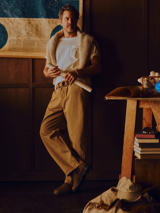 To bring our Archive Reissue campaign to life, we tapped actor, traveler, and adventurer Joshua Jackson (@vancityjax). 

Discover our collection with @the_explorers_club now in stores and online.