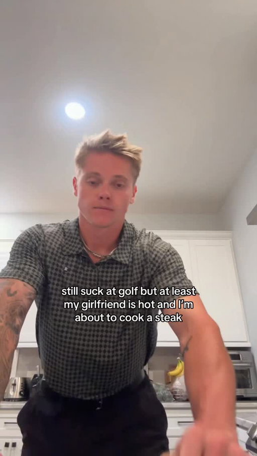 seriously though how do I hit an iron consistently as a baseball player (help me in the comments) 
•
•
•
#baseball #golf #golfer #relatable #bananaball