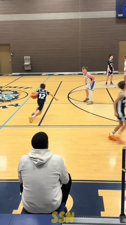 Stockton Heugly Is One Of The Best 5th Graders In The Country!! Insane Bag At Just 11!! @huddyandstockton.hoopers 

#youthbasketball #nba #aau #aaubasketball #explore