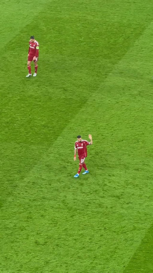 King Mo Salah waves goodbye to the Kop after playing in his last ever UCL match for the Reds 🐦‍🔥