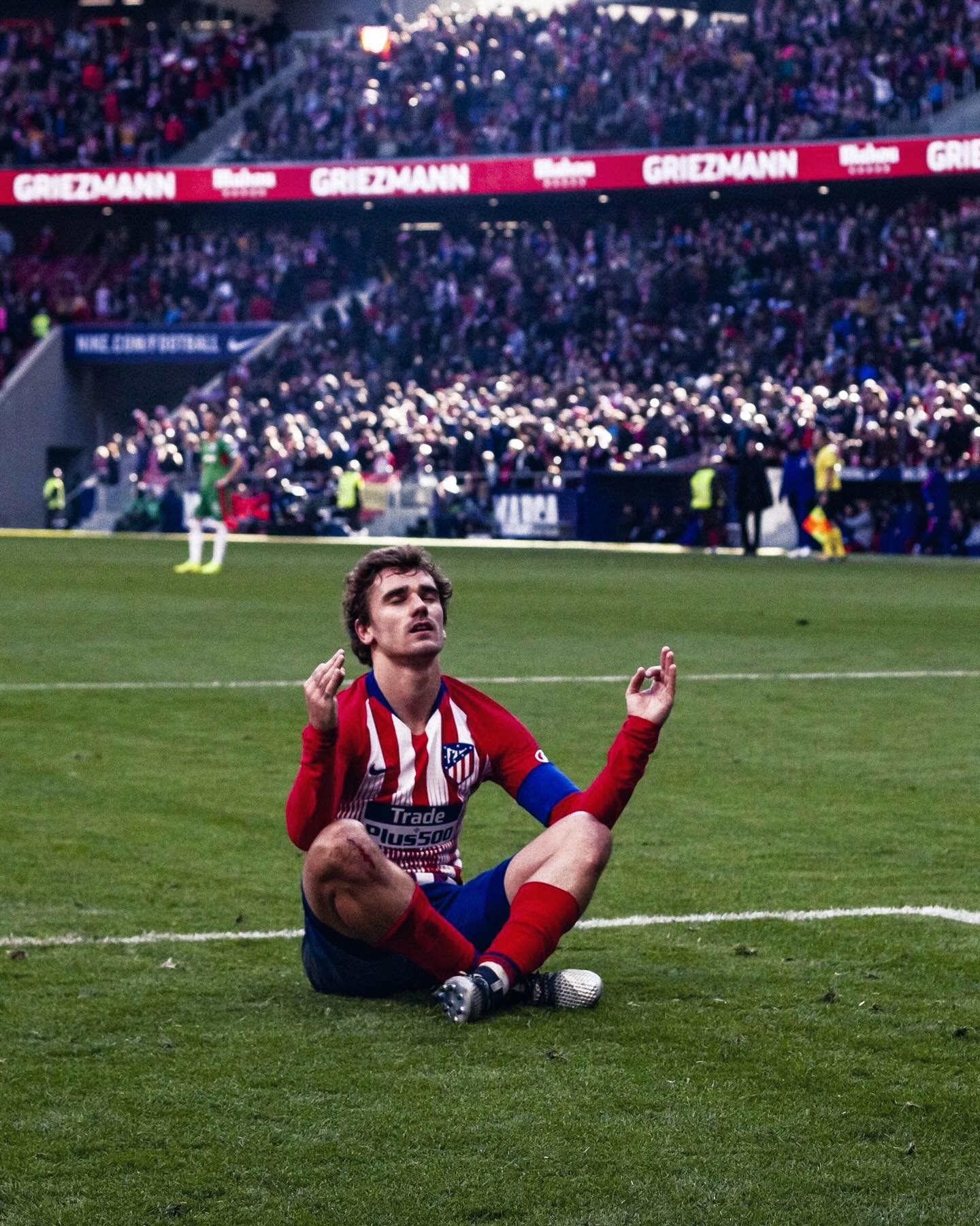 Something about Antoine Griezmann winning the Champions League with Atletico Madrid before he leaves this summer would just be perfect… 😍🏆

Hasn’t won the trophies that a player of his calibre deserves whilst he’s been at Atletico but after beating Barcelona last night they’re in the UCL semi-final.

Won the World Cup with France but would be unbelievable to see him win the Champions League before leaving Europe to join the MLS 👏🏽