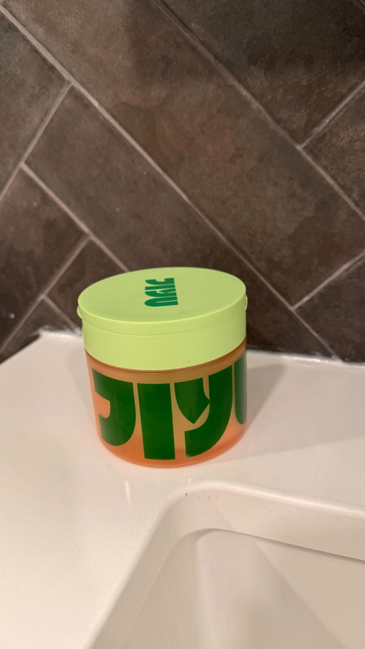 loading… please wait 

our toner pads are currently:

🫧 brightening skin tone
🫧 smoothing fine lines
🫧 locking in moisture

ok… you’re back online. 🛜

#jiyuskin #skincare #koreanskincare