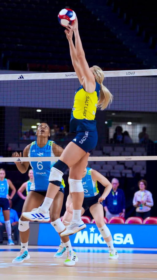 GOAT hands, butter touch 🐐🧈

Tune in tomorrow to catch Jordyn Poulter in the first match of finals at 8pm ET on @usanetwork 📺