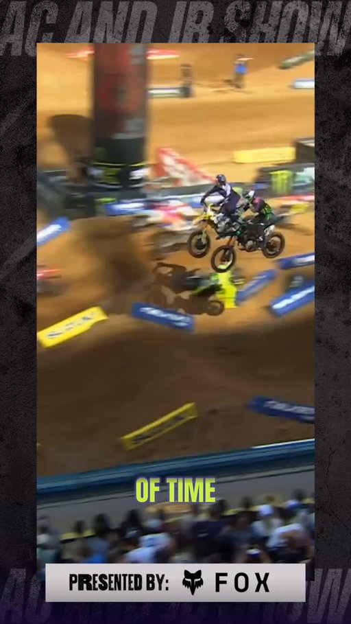 Fighting for wins but still having fun mid race 🤪 

Kicking it with @KenRoczen94 presented by @FoxMoto