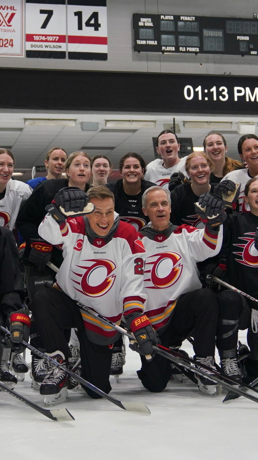 Partners in trade, allies in defence, and rivals on the ice. 
 
Thanks to @pwhl_charge for having President @alexstubb and I out for practice. 🇨🇦🇫🇮