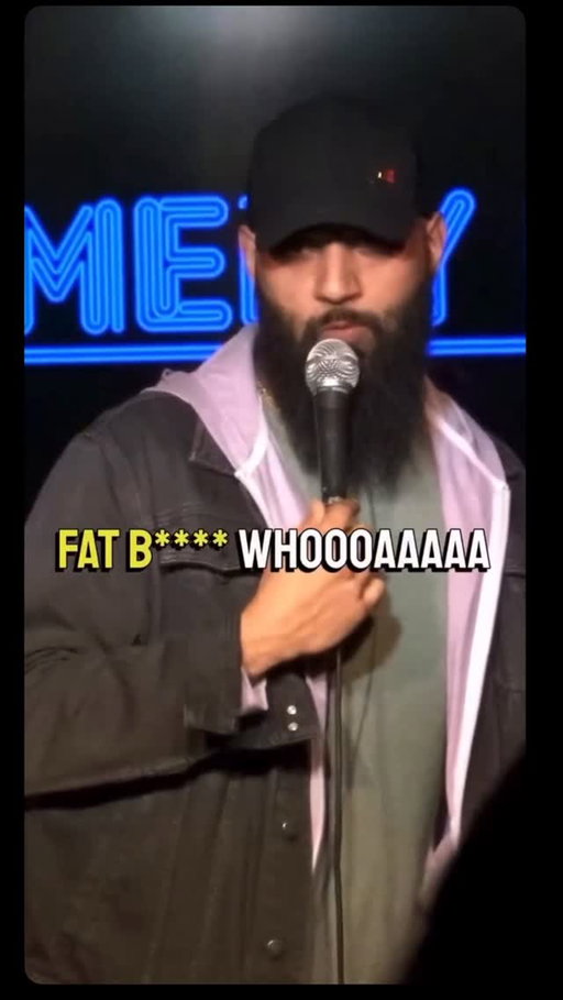 FIGHT DESTROYS COMEDIAN 

A fight broke out during my set and all I could do was watch with everyone else 🤣🤷🏽‍♂️

#comedy #standup #crowdwork #fight #heckler