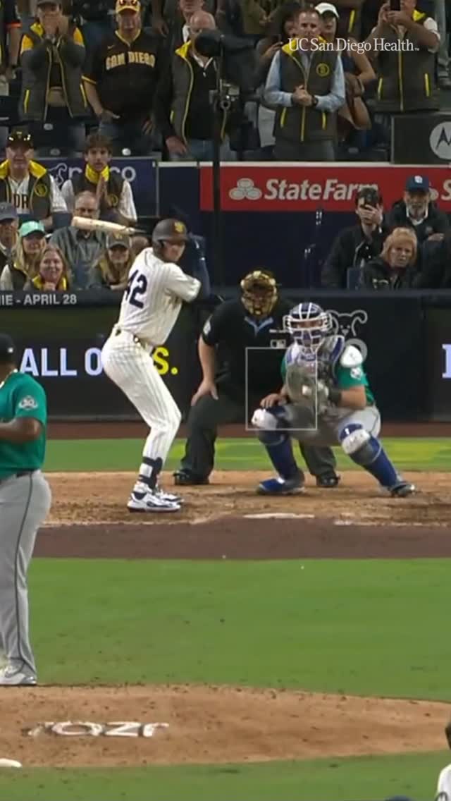 JACKSON MERRILL WALKS IT OFF!!!