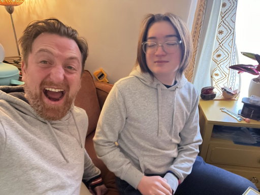 Ope! It happened again!! Twinsies! My kid loves me in the morning