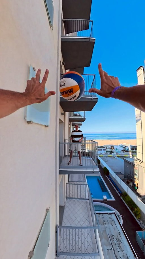 Shot on @insta360 X5

#volleyball #viral #pov #haikyuu #explorepage