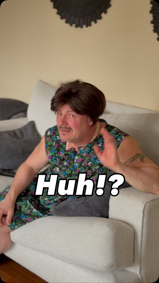 Huh!?

@frankspadone @cosimotucci 

#comedy #sketch #italian #funnyvideos #frankncos