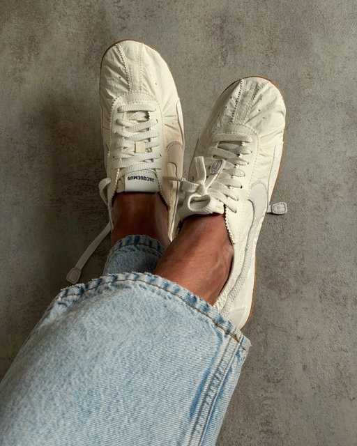 El mood de hoy 📷
Blanco, jeans y mostaza 🤍