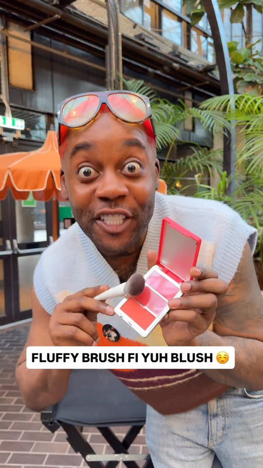 FLUFFY BRUSH FI YUH BLISH @MXAMAY @LIL.ELZ @PRECILLA.CHARD @GARCIAABROWN @MUNAADELAIDA @LANITHEEMUA 

@morphebrushes @morphebrushes_uk 
#blush #makeup #makeuptutorial #guhdehphillip #blackgirlmagic