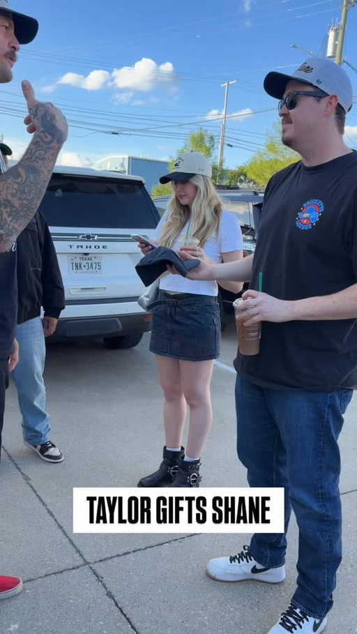 Taylor couldn’t last 10 minutes without bringing up Michigan to Shane 😂