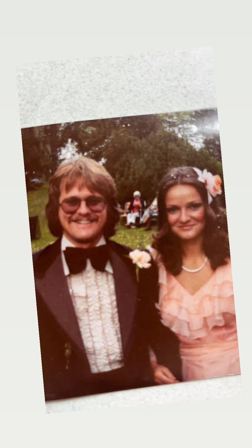 Going through old photos today, found this gorgeous pic! We think mom and dad were in their early 20’s 💕

Who looks the most like my mom? Me? Jac ? Tine ?